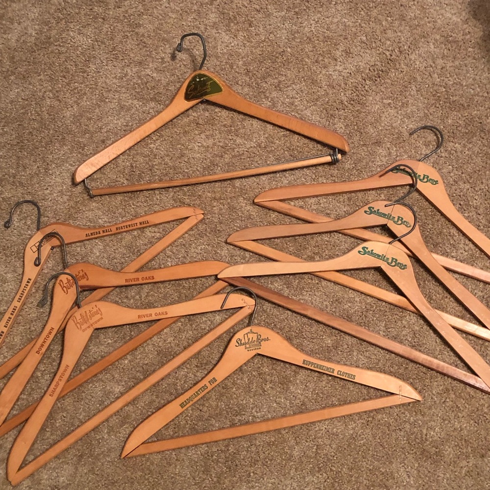 Vtg wood Hangers-Houston stores